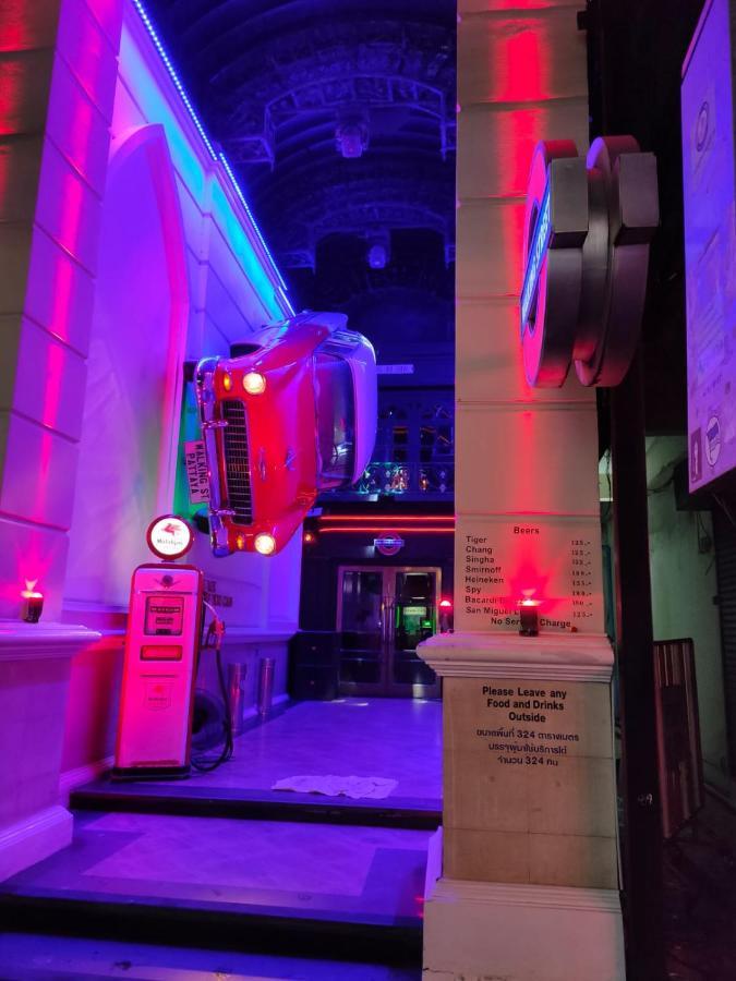 Walking Street Encore Hotel Паттайя Экстерьер фото